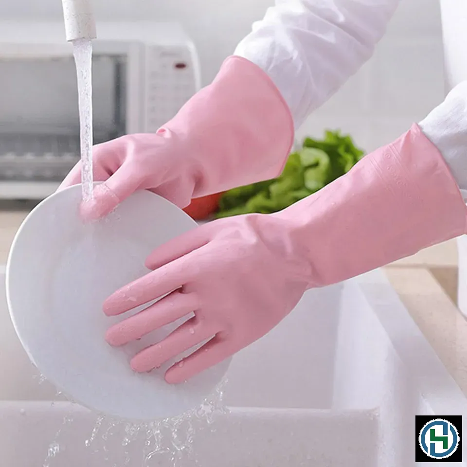 Quy trình lau chùi tỉ mỉ giúp loại bỏ hoàn toàn các vết bẩn cứng đầu