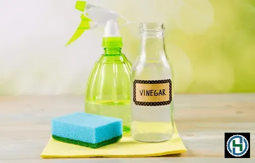 Công thức lau kính từ giấm và nước giúp bề mặt sáng bóng tự nhiên