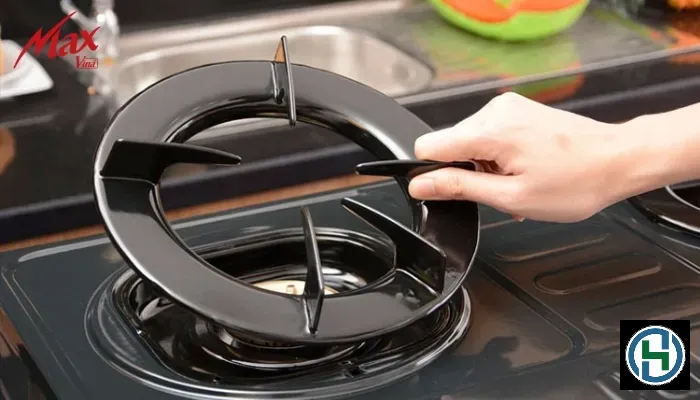 Sử dụng hỗn hợp tự nhiên để đánh bay vết bẩn trên kiềng bếp và mâm chia lửa